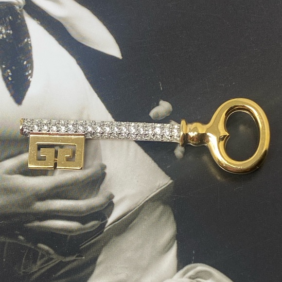 Givenchy Vintage Key Brooch Pin W/Rhinestones - Picture 14 of 15